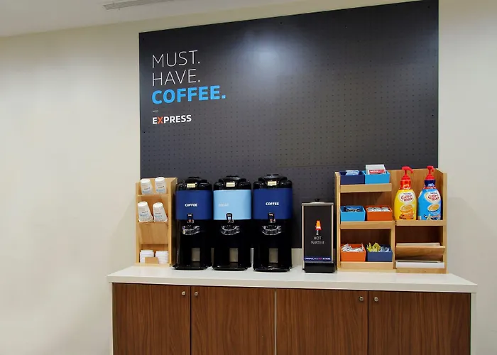 Holiday Inn Express & Suites Lebanon By Ihg